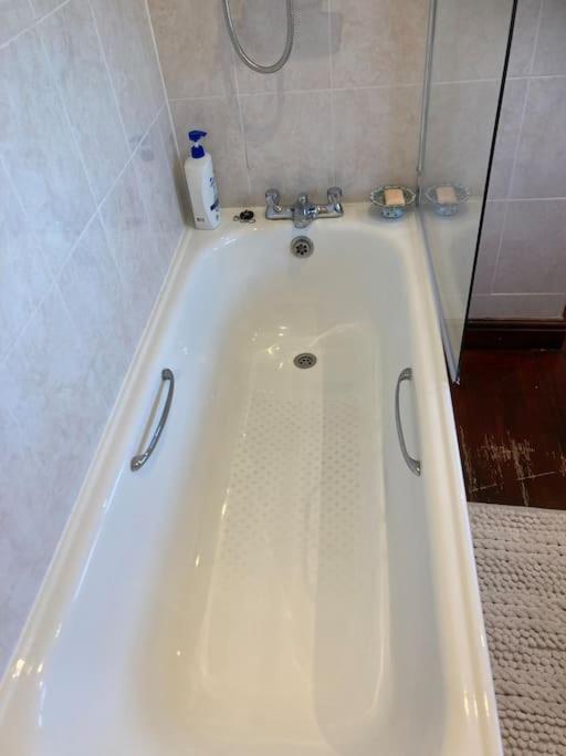 Llanfair Caereinion Bryntirion Farmhouse Rooms מראה חיצוני תמונה